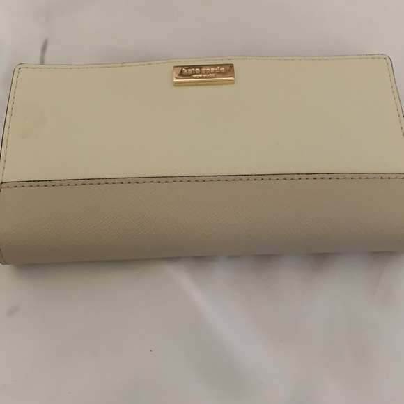Kate Spade Crossbody with Matching Long Wallet - Picture 8 of 10
